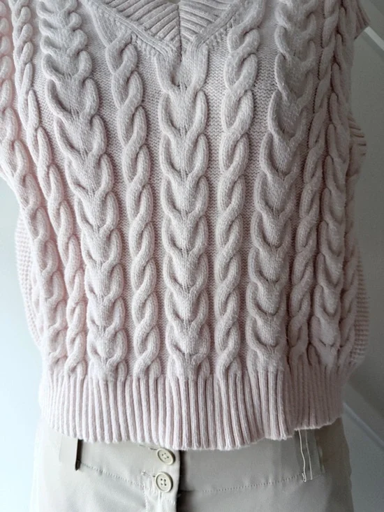 Aritzia Sunday Best Cable Knit Sweater Vest Pink XS| Preppy Cropped V-Neck - Picture 9 of 13